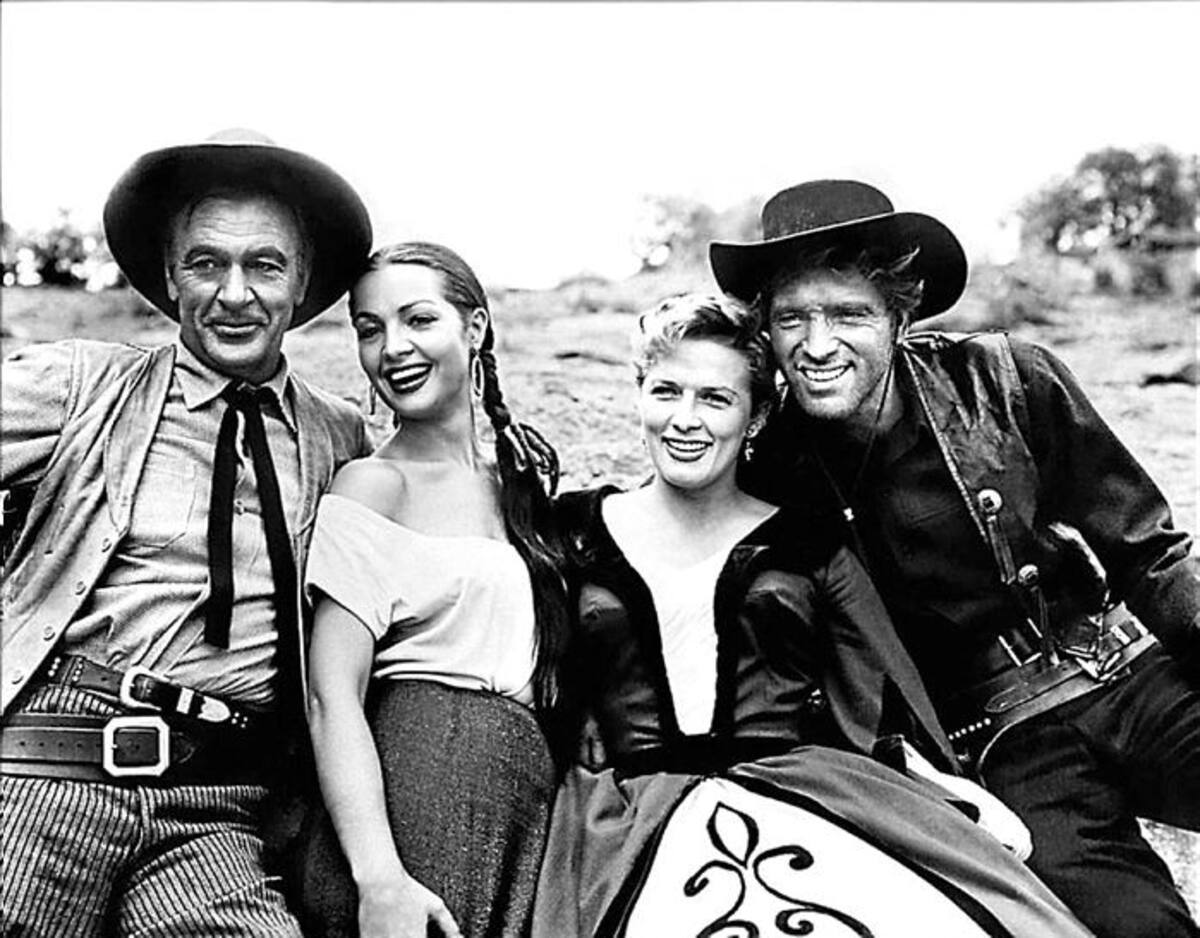 La española junto a los actores Gary Cooper y Burt Lancaster, en su primera película en Hollywood, “Vera Cruz” (1954).