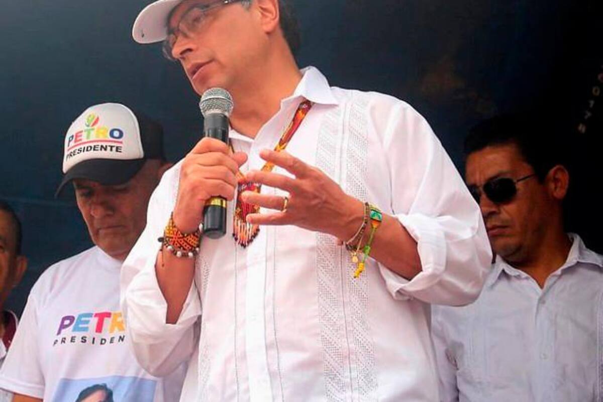Gustavo Petro no es investigado: fiscal Barbosa