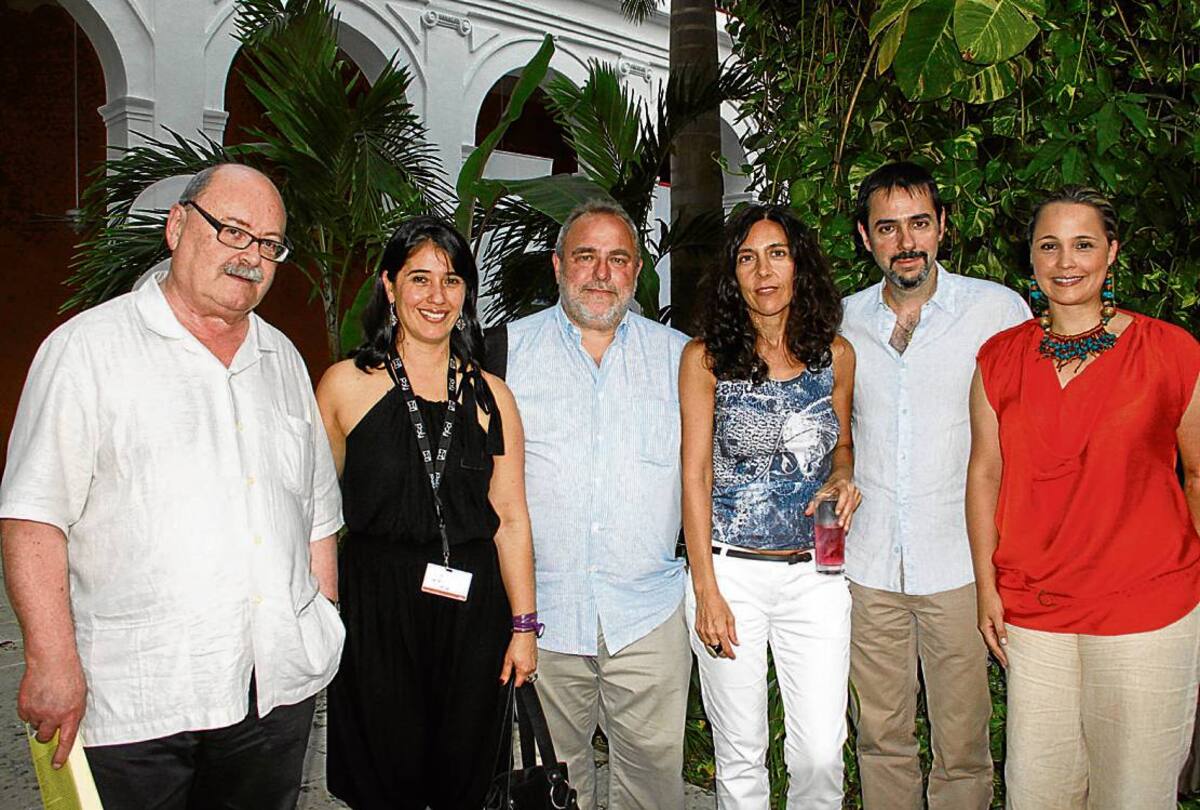 Manolo Extremera, Adelfa Martínez, Mikel Olasiregui, director del Festival de Cine de San Sebastián, Mercedes Flórez, Juan Duarte, consejero Cultural de la Embajada Española y Li-na Rodríguez, gerente Festicine.
