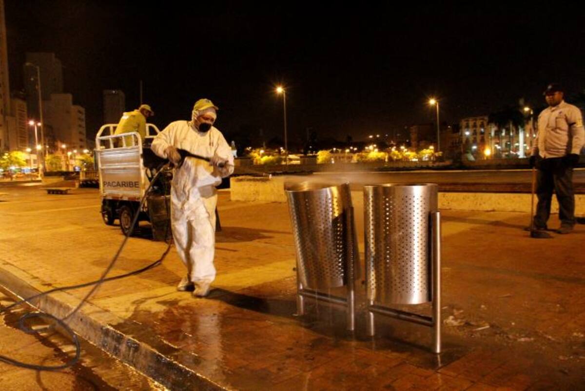Los primeros trabajos se realizaron durante la madrugada de este martes en la Avenida Blas de Lezo. Nayib Gaviria Amador - El Universal