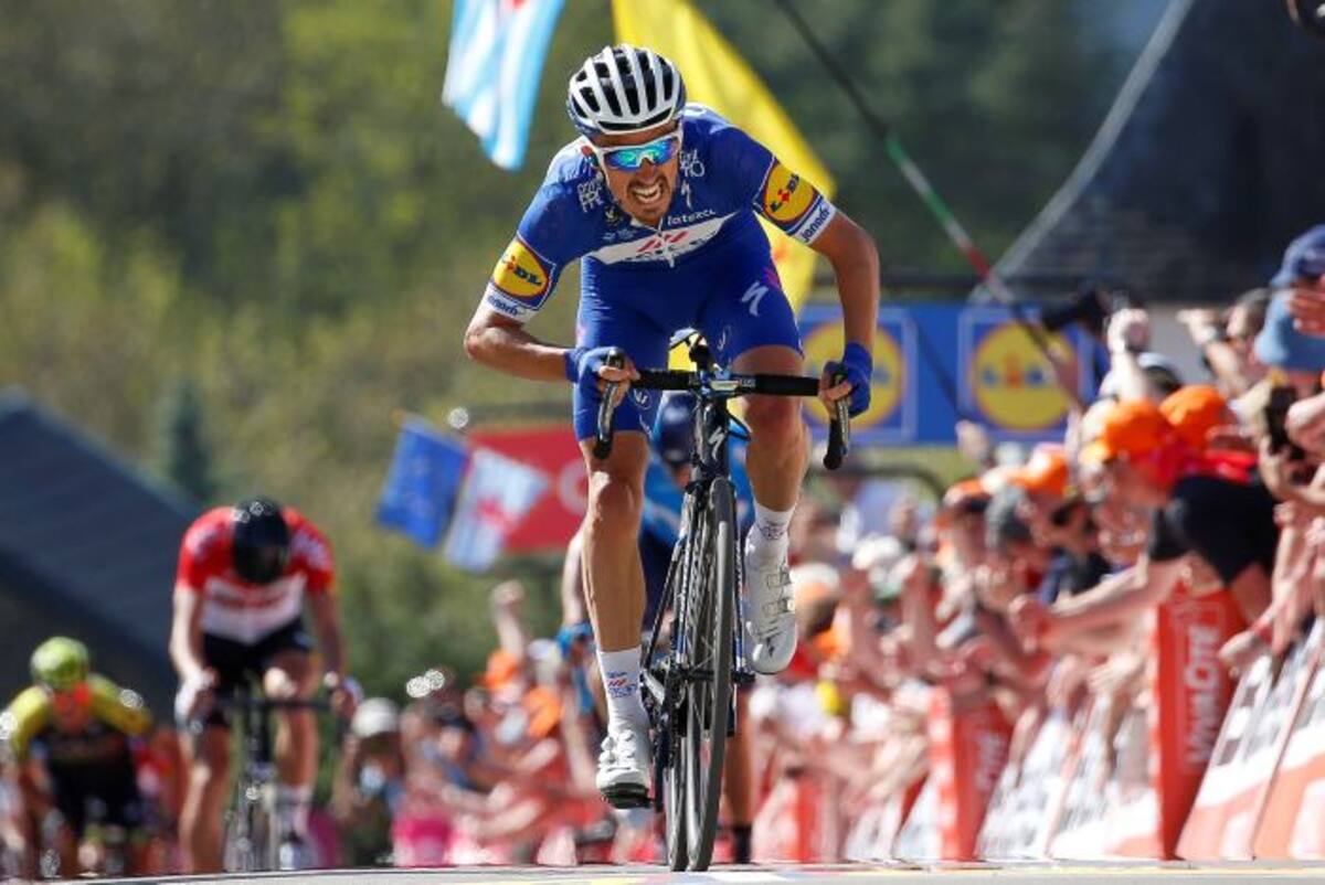 Julian Alaphilippe ganó la etapa 10 del Tour de Francia. EFE