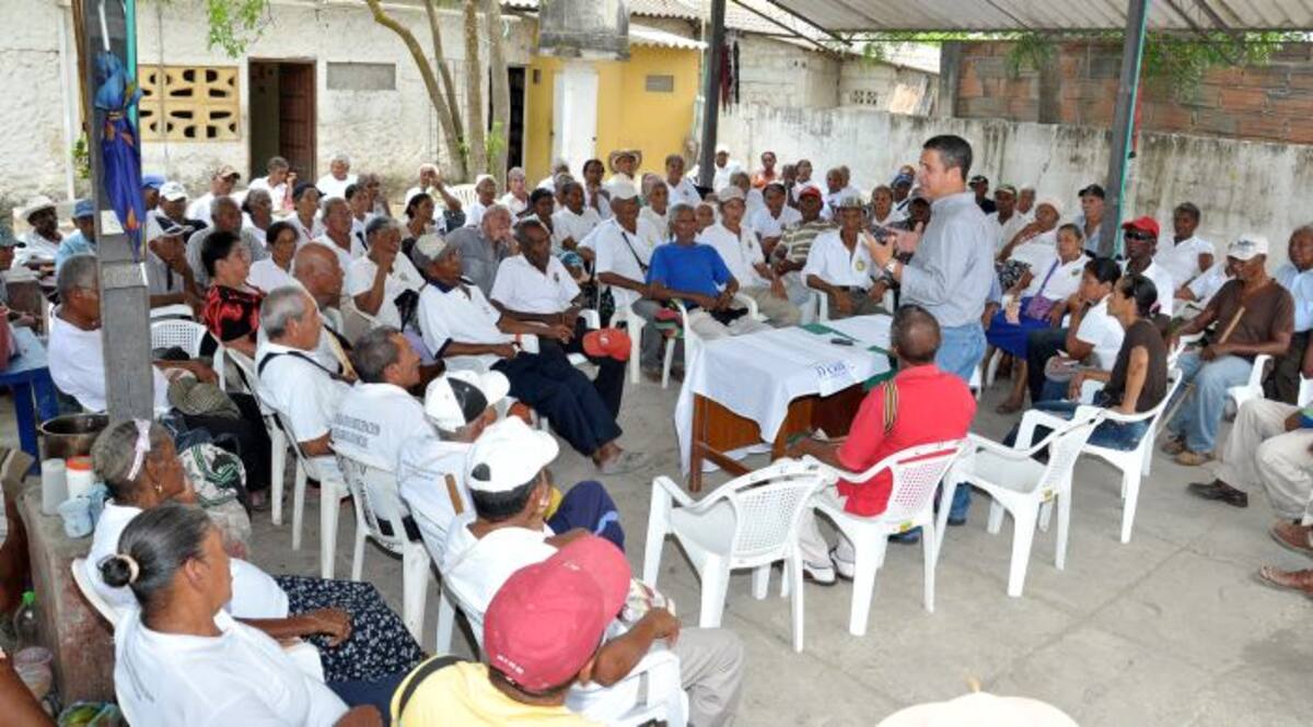 Secretaría de Participación se compromete con ancianos de Bayunca. CORTESÍA