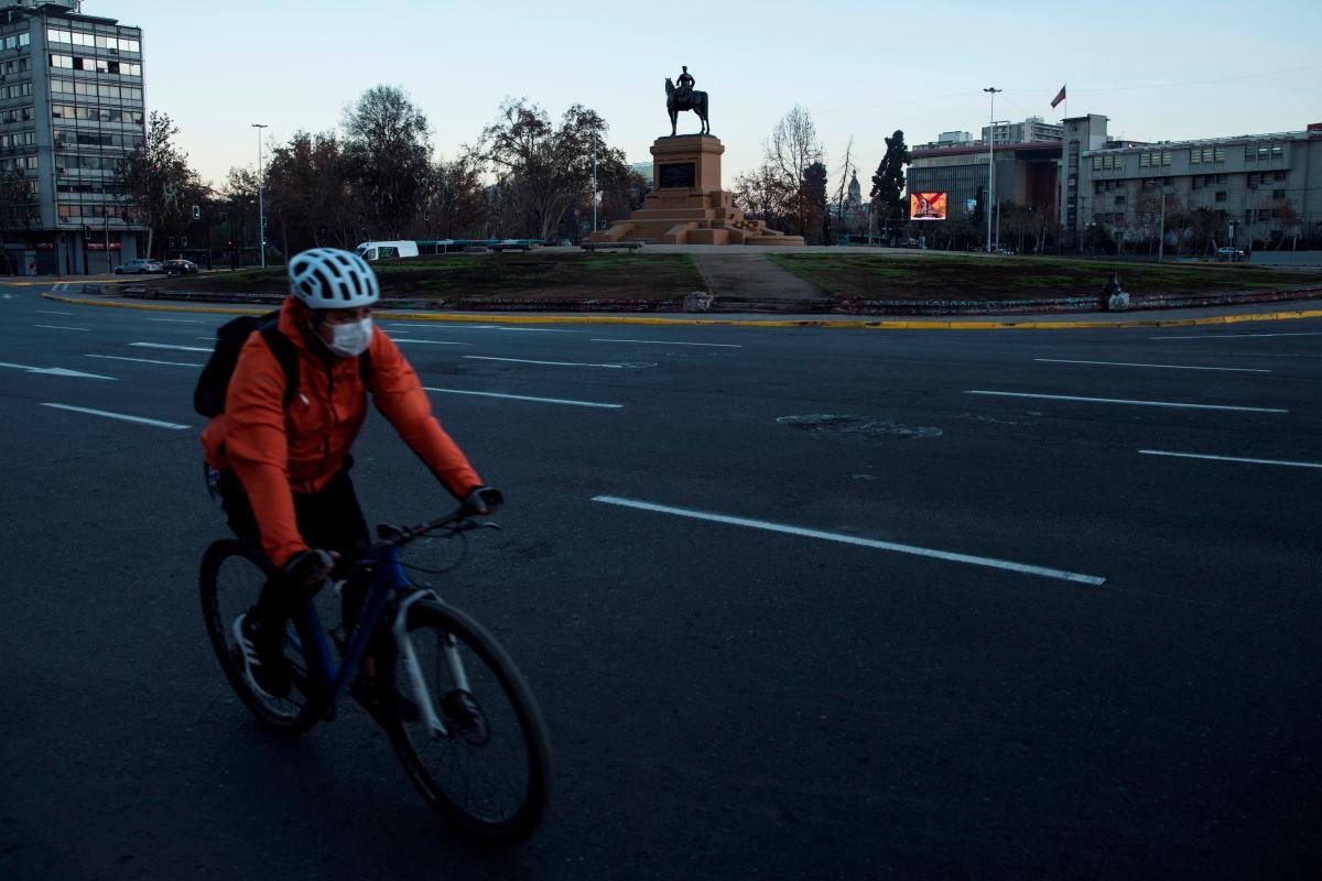 Santiago de Chile al límite de su capacidad por COVID-19