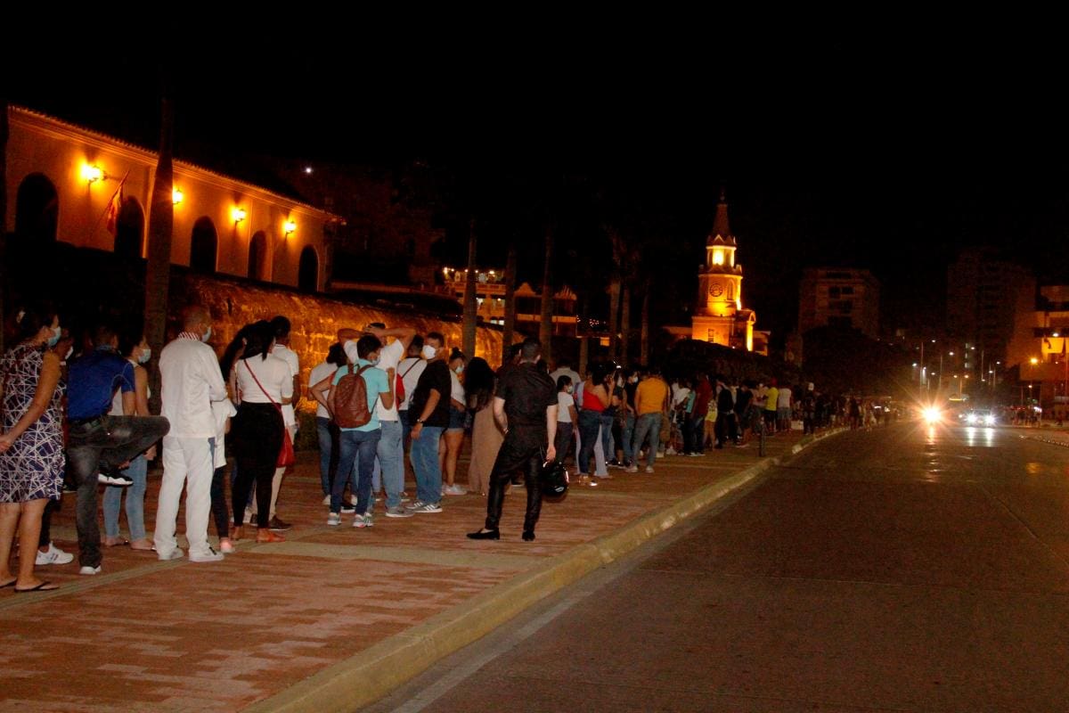 812 dosis de vacunas contra el COVID-19 se aplicaron en la Torre del Reloj
