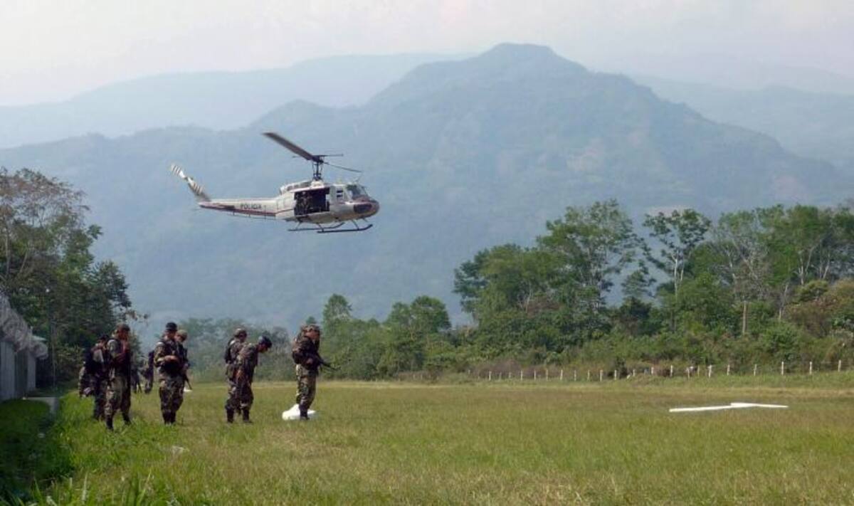 La guerrilla maoísta Sendero Luminoso fue responsabilizada de desatar una guerra interna en el Perú, conflicto que entre los años 1980 a 2000 dejó unos 69.000 muertos. AFP CARLOS MANDUJANO