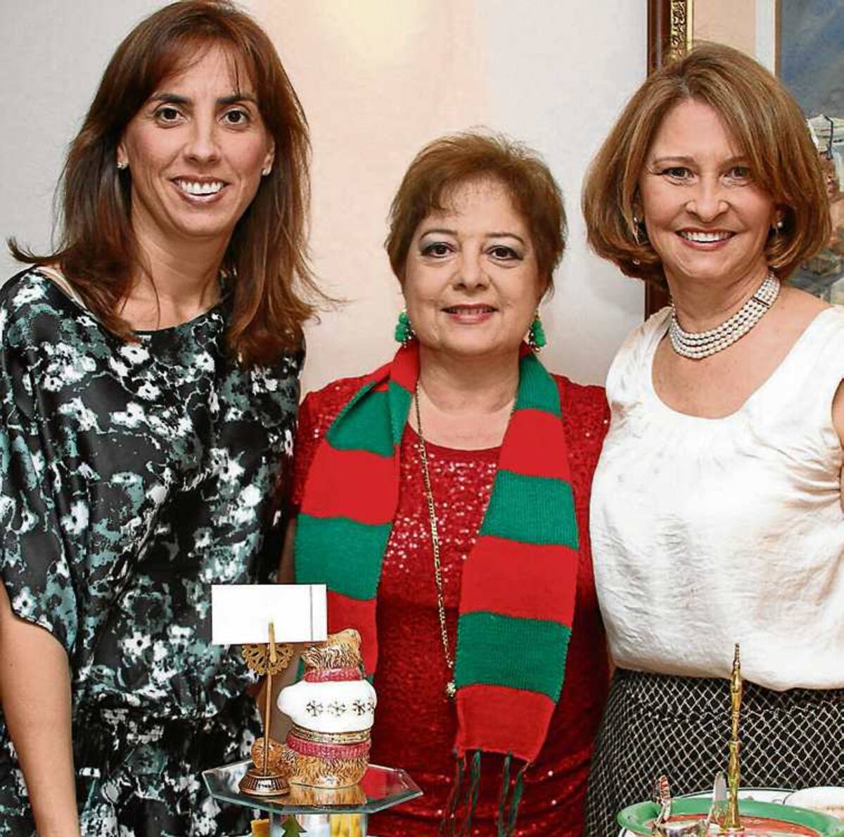 Charito Salas, Margarita de Del Castillo y Vicky de Noero.