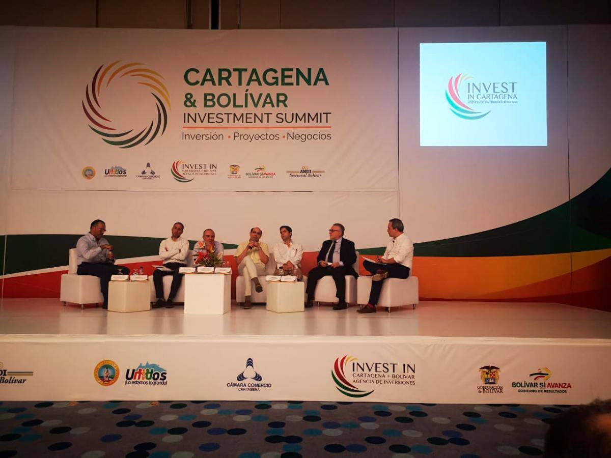 Panel ‘Proyección a futuro y proyectos estratégicos de Cartagena y Bolívar’, moderado por Daniel Toro, vicerrector de la UTB. // CORTESÍA