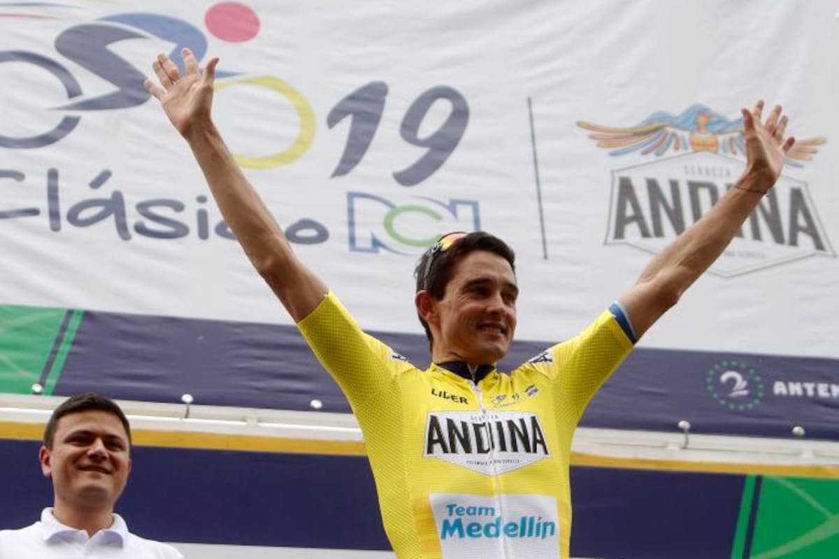 Óscar Sevilla extiende su contrato un año con el Medellín EPM