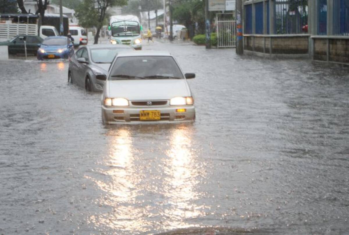 La ola invernal que de 2010 y 2011 le costó al Estado algo más de 11 billones de pesos Julio castaño El Universal