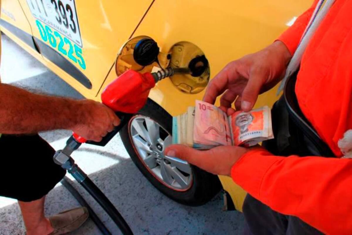 Gasolina sube $400 en septiembre y llegaría a los $14 mil por galón