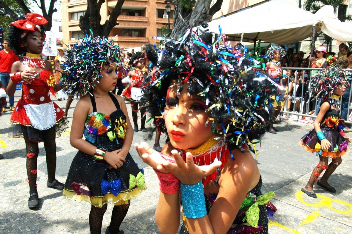 Fin de semana lleno de danzas, comparsas, cumbias, comedias y paco pacos