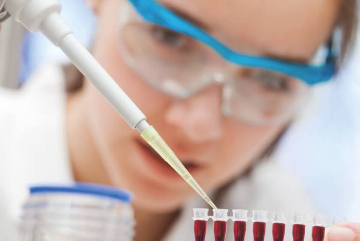 “Después de 50 o 60 años de haber inventado los antibióticos, vemos que el libro de las contraindicaciones es cuatro veces más ancho que el libro de las indicaciones. Estamos obligados a mirar atrás y ver por qué cometimos esos errores”.
