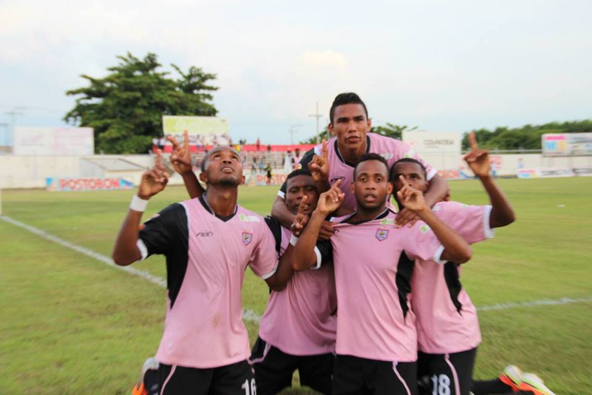 Los jugadores del Real Cartagena celebrando uno de los tantos. CORTESÍA- REAL CARTAGENA - ÁLVARO CÁRCAMO
