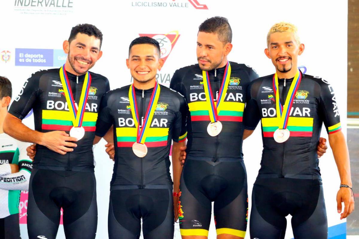 Ganadores del bronce para Bolívar. José Serpa, Eduard Yepéz, Félix Barón y Nicolás García. //Cortesía.