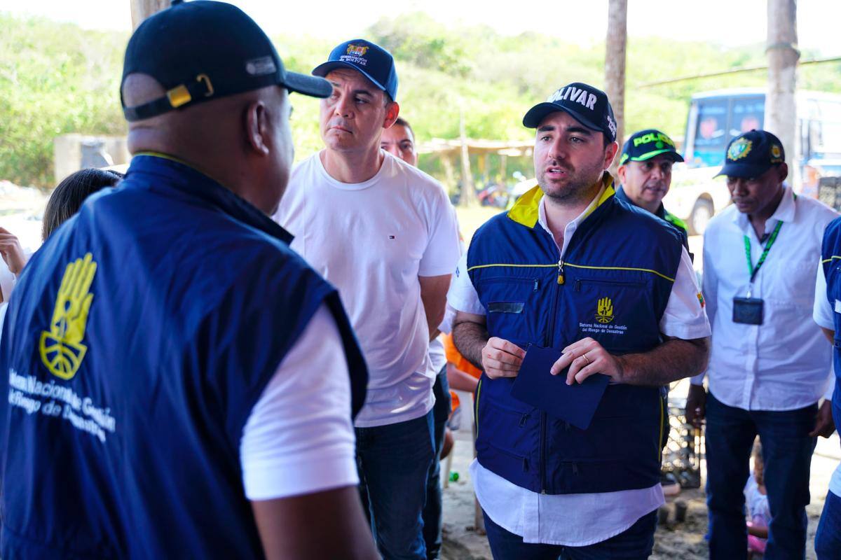 Gobernador Arana lidera Consejo de Gestión de Riesgos tras incendio en Loma Arena