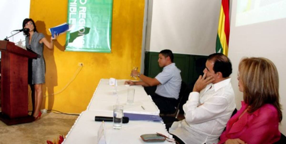 Piedad Rojas Román, presidenta ejecutiva de la Cámara de Comercio (CCC) interviene durante el acto de posesión. MARUJA PARRA - EL UNIVERSAL