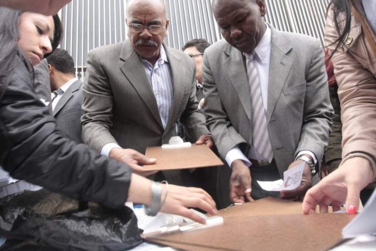 Firmatón. COLPRENSA