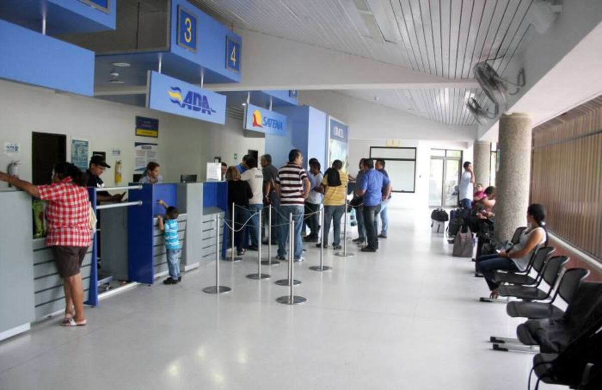 Se espera que hoy surjan alternativas de solución a la problemática del aeropuerto de Corozal.