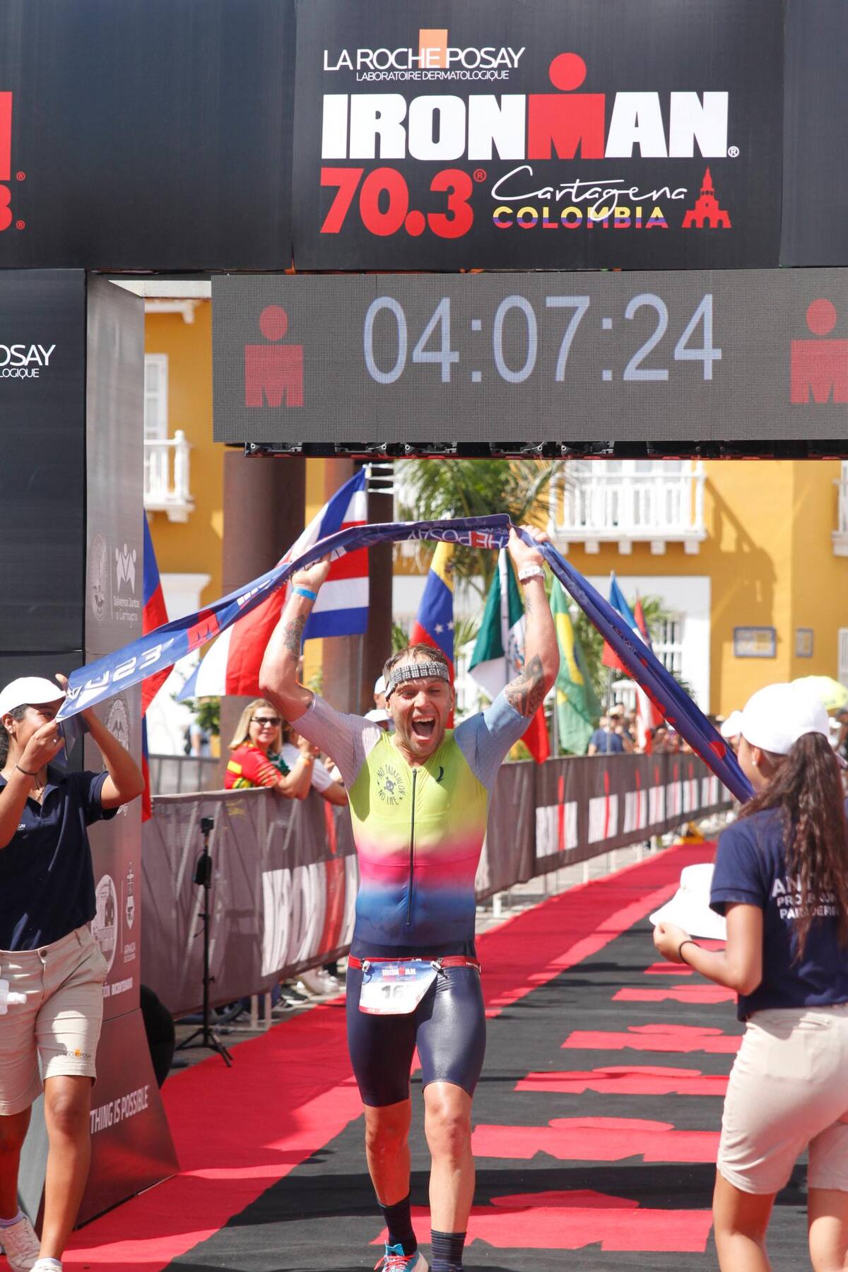 El argentino Emmanuel Iodice obtuvo el título en el Iroman 70.3 Cartagana. //ÓSCAR DÍAZ-EL UNIVERSAL