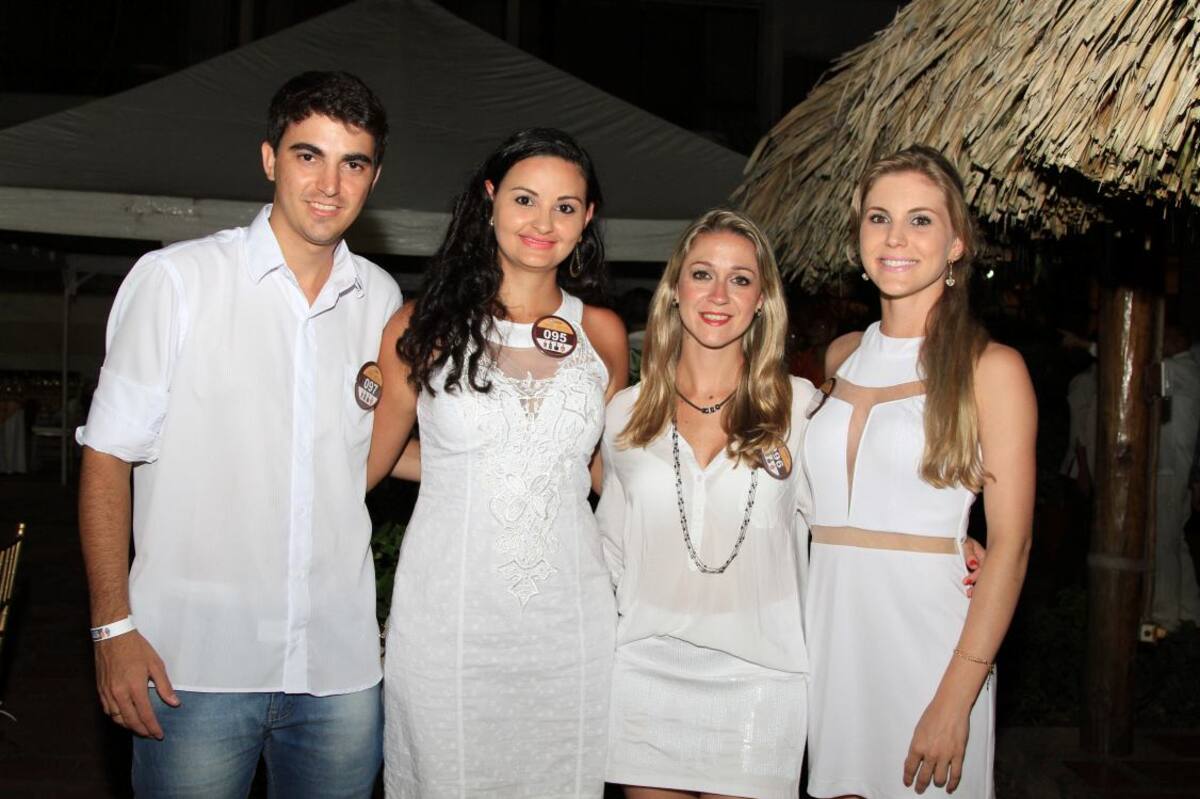 Danilo Fernando Rodríguez, Tahisa Marcela Pedroso, Eliane Gandoepmo y Mariane Machado.