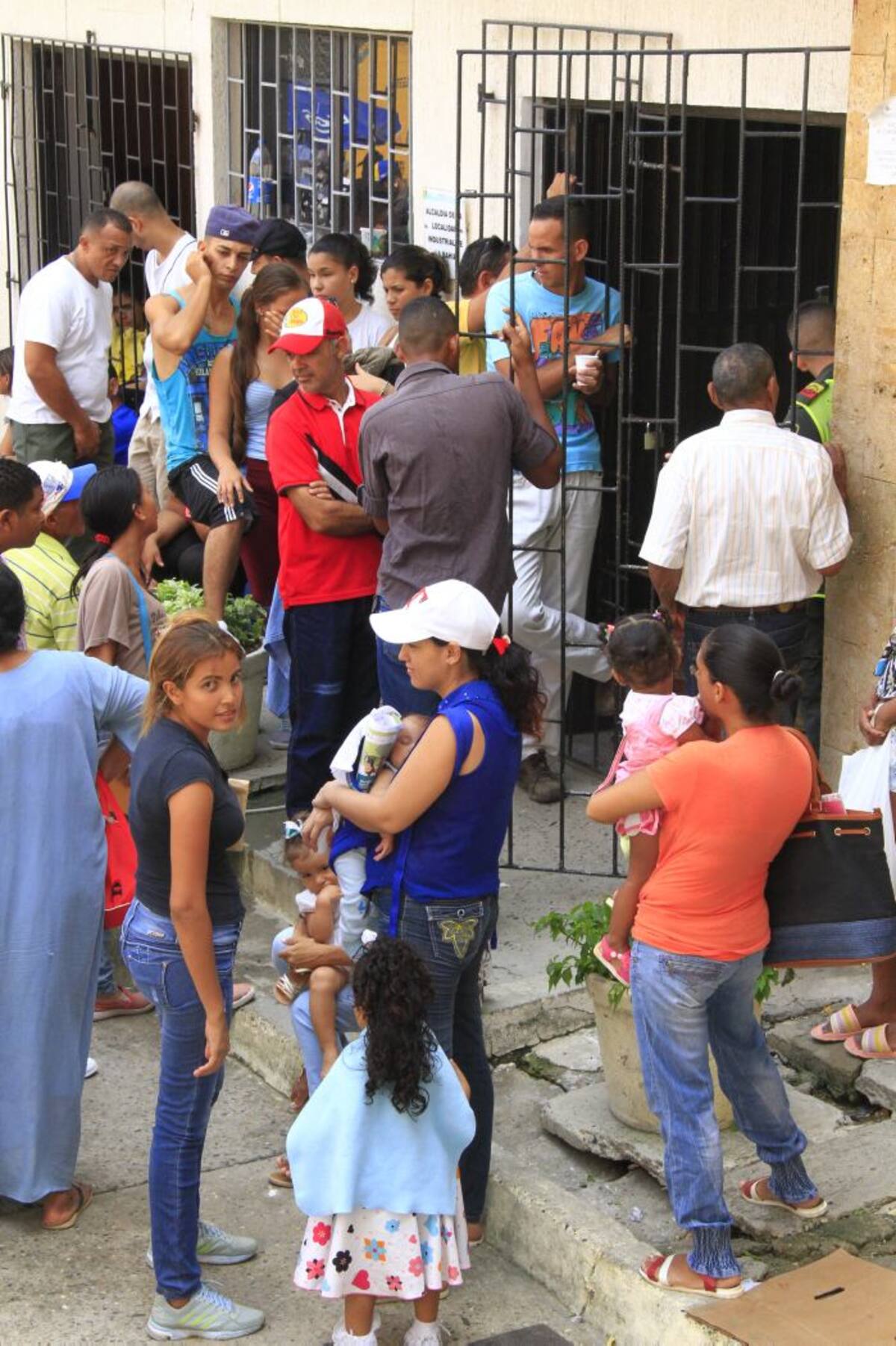 De los venezolanos registrados en el país, 104.617 tienen un empleo informal. Julio Castaño