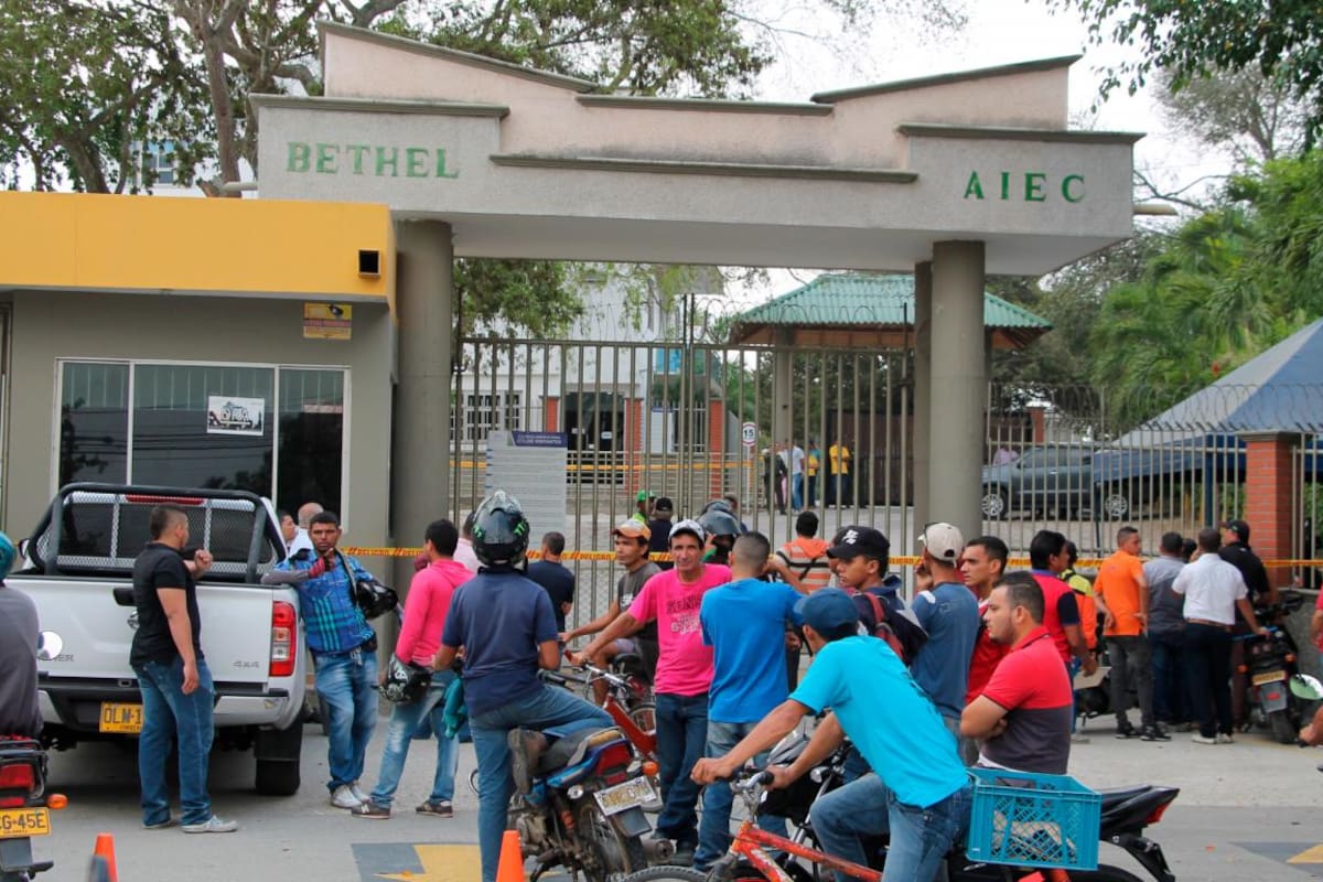 Asesinan a comerciante cuando llevaba a sus hijos al colegio