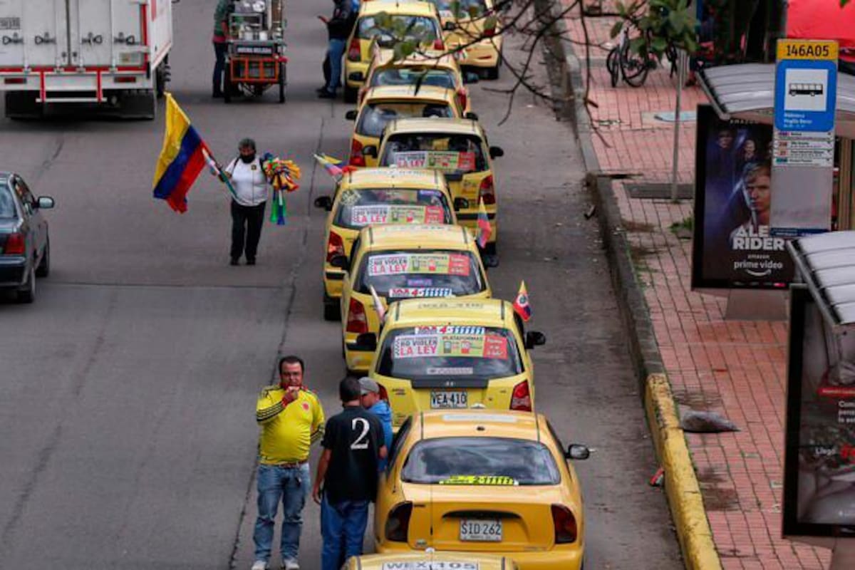 Gobierno ultima detalles para pago de compensación de combustible a taxistas
