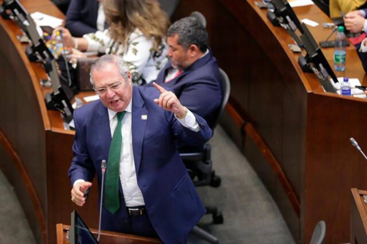 Iván Name Vásquez ganó la presidencia del senado y derrotó a Angélica Lozano