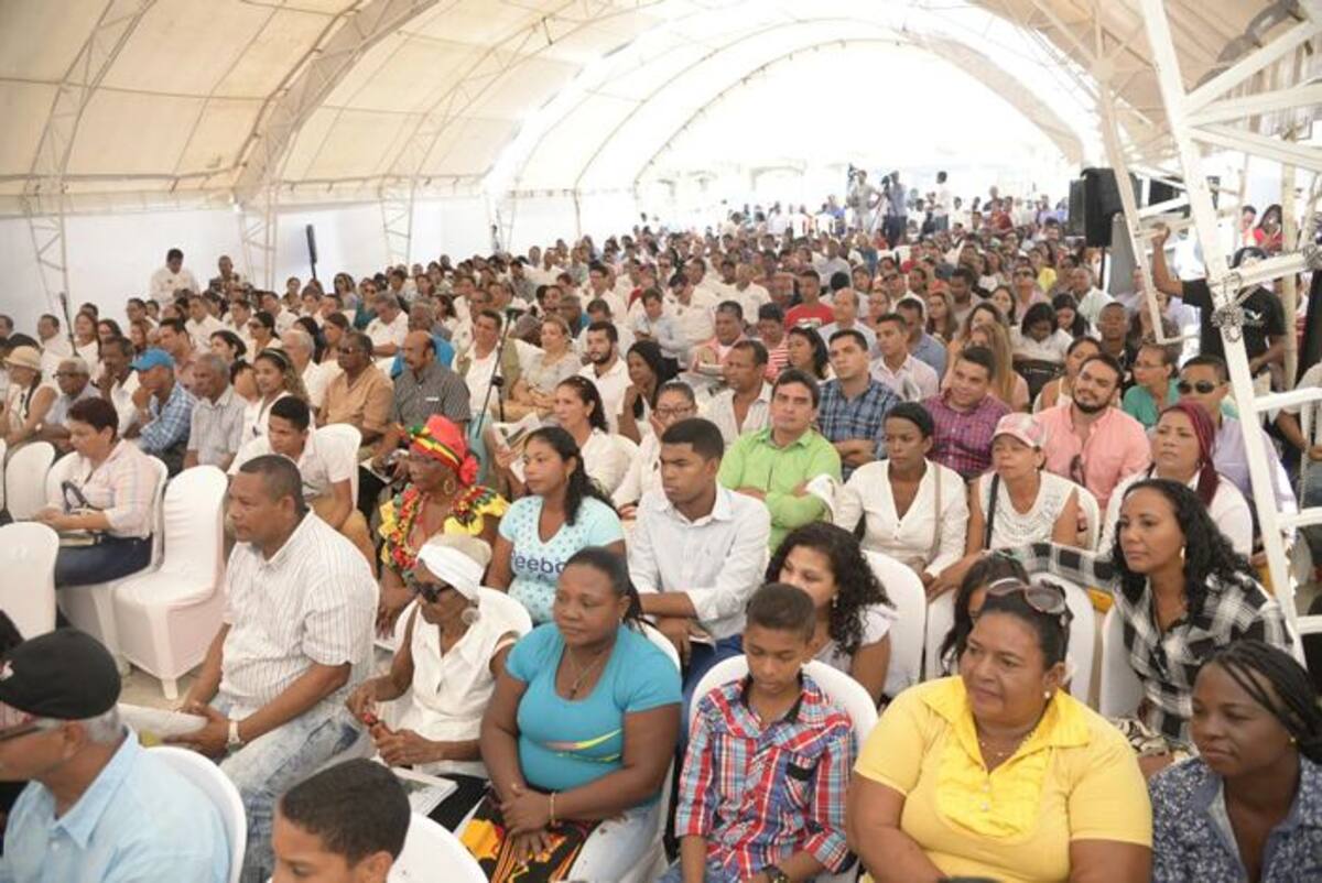 La rendición se realiza en el patio portal de Transcaribe.