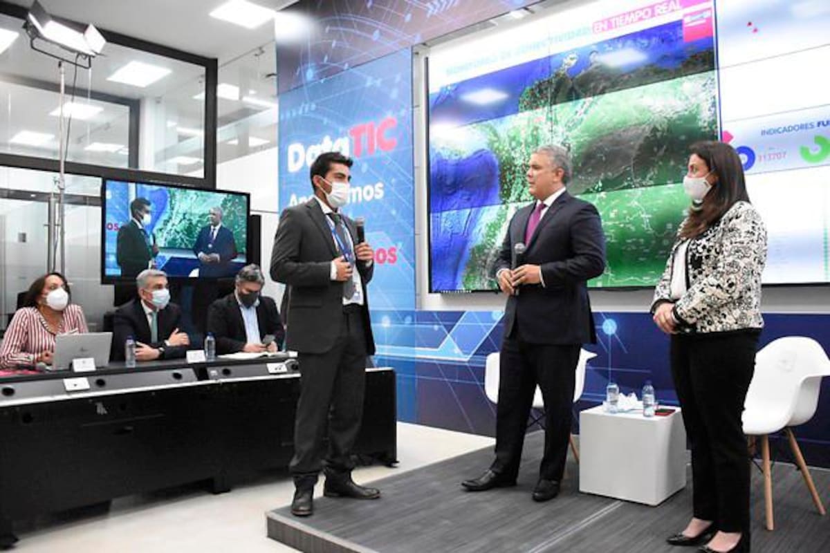 Colombia podría superar el 70 % de conectividad en 2022: Duque