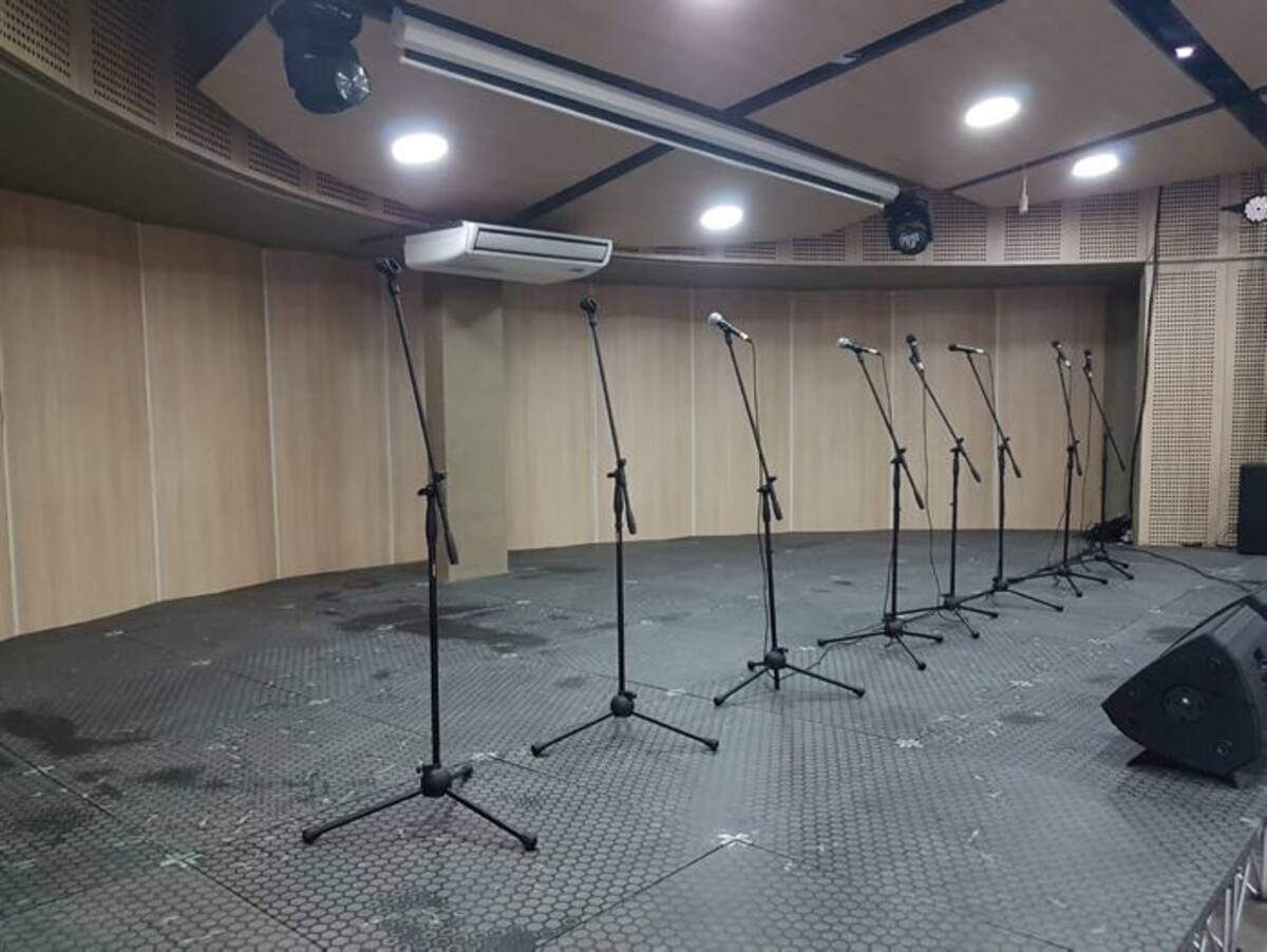 Cada centro cultural tienen un área aproximada de 700 metros cuadrados y cuenta con amplios espacios Cortesía