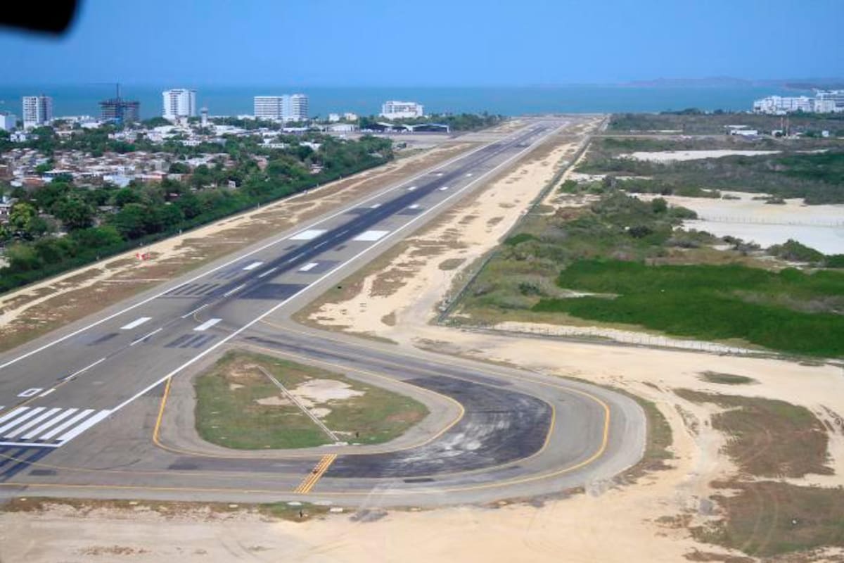 Caza Fake News: aeropuerto Rafael Núñez opera con normalidad este martes
