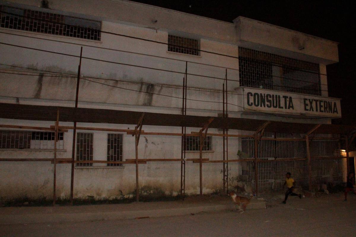 Habitantes de Canapote dicen que llegan ingenieros, ponen costales y se van. Atienden urgencias y vacunación. //Aroldo Mestre