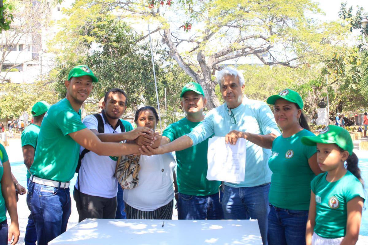 Colectivos firman el pacto. //Óscar Díaz- El Universal.
