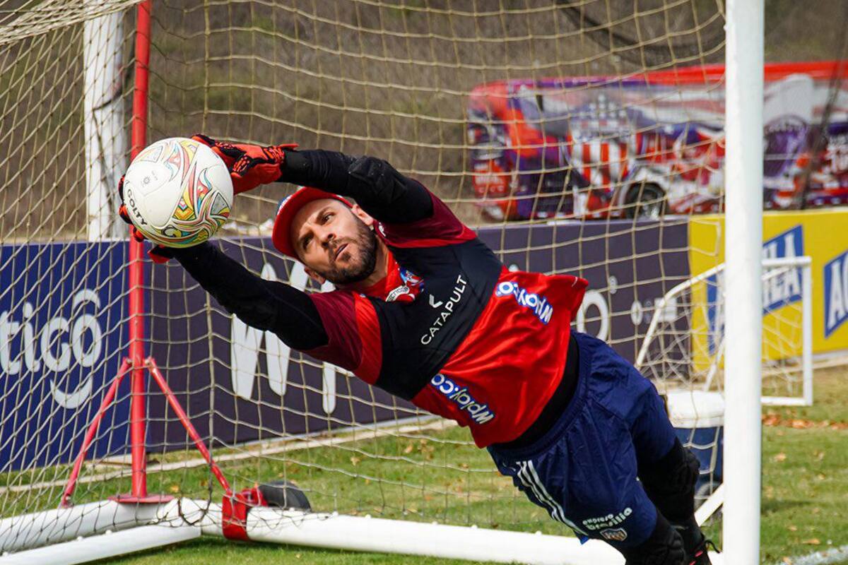 Teo, ‘Lucho’ Díaz, Gio Hernández y El Pibe en la despedida de Sebastián Viera