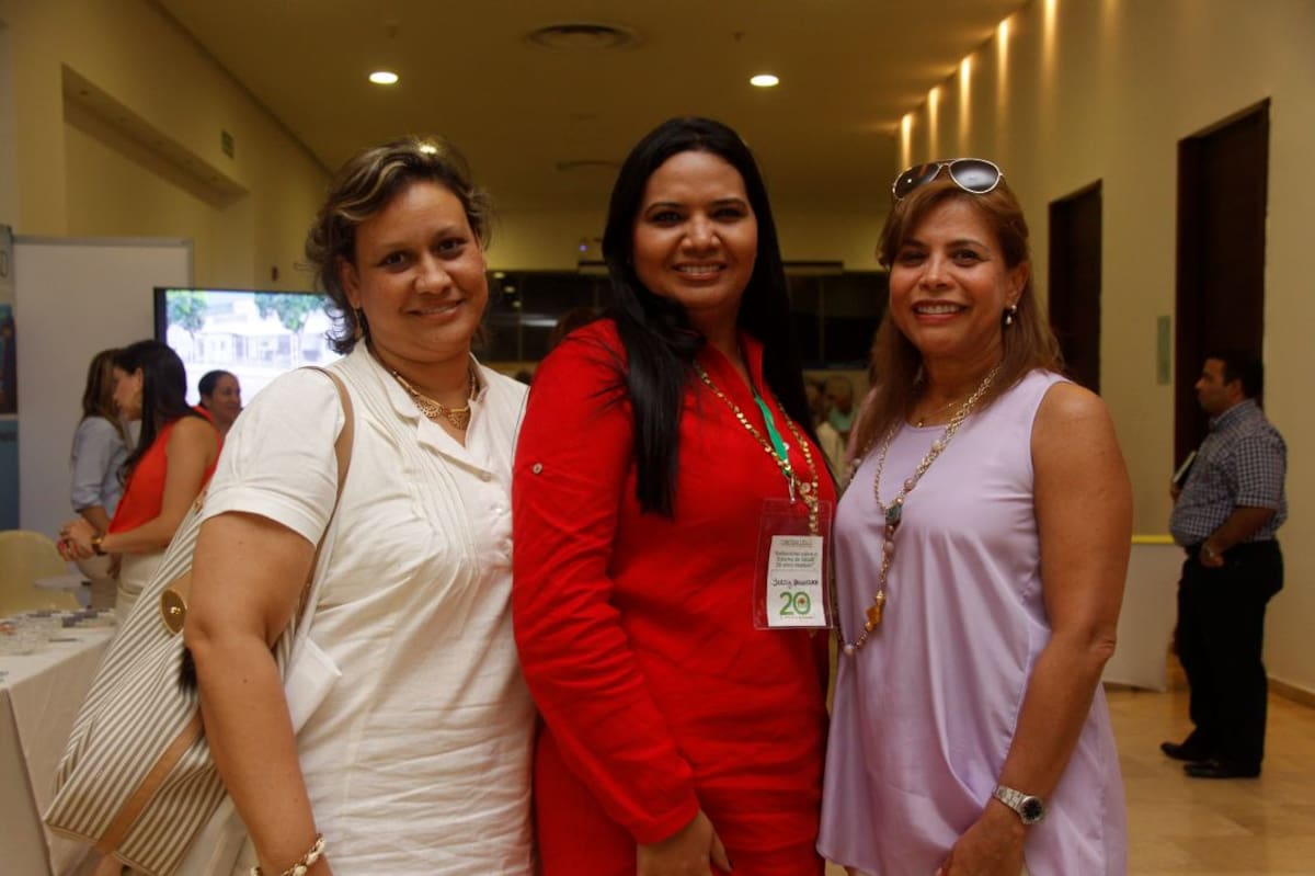Rosalbina Pérez, Yerily Ballesteros y Martha Portilla.