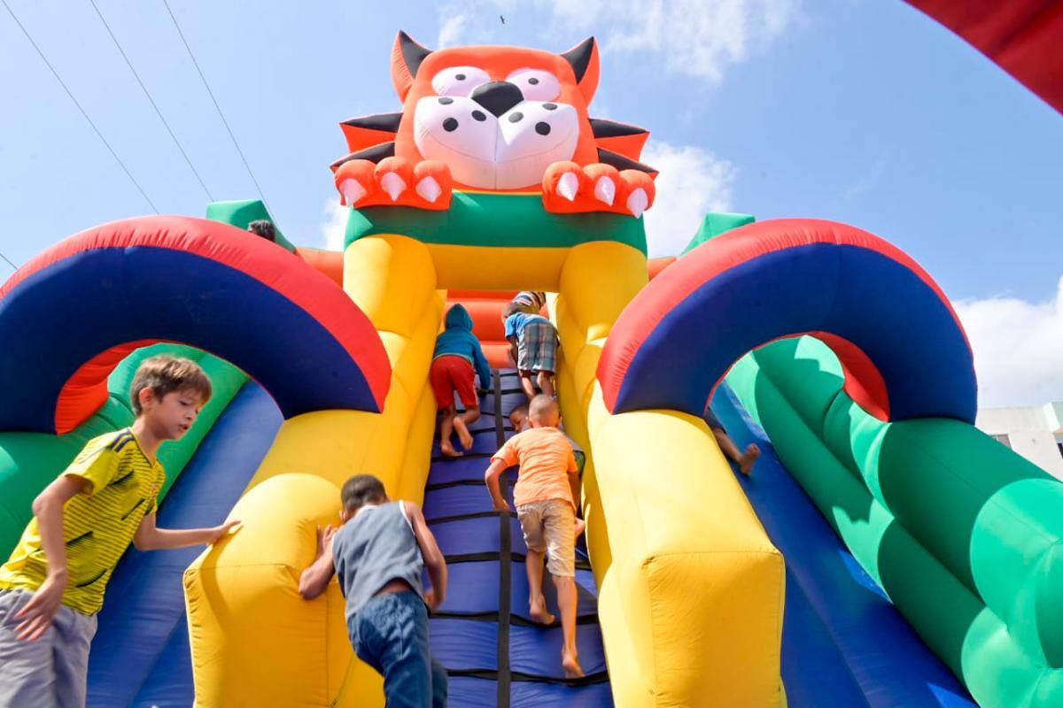 Niños de Ciudadela de la Paz celebran el día de la Niñez con Corvivienda