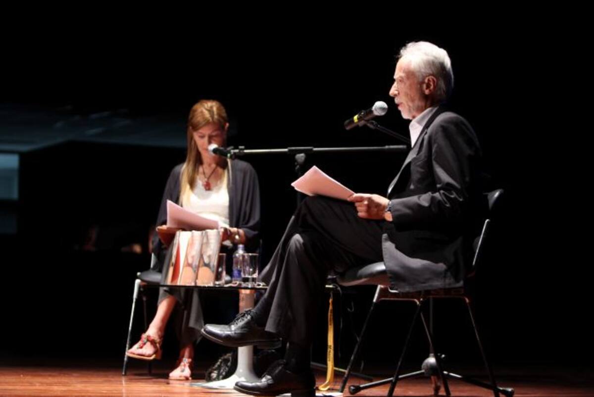 El premio nobel sudafricano J.M Coetzee en conversación con Soledad Constantini sobre literaturas del sur, ayer en el Hay Festival. KAILLINE GIRALDO.