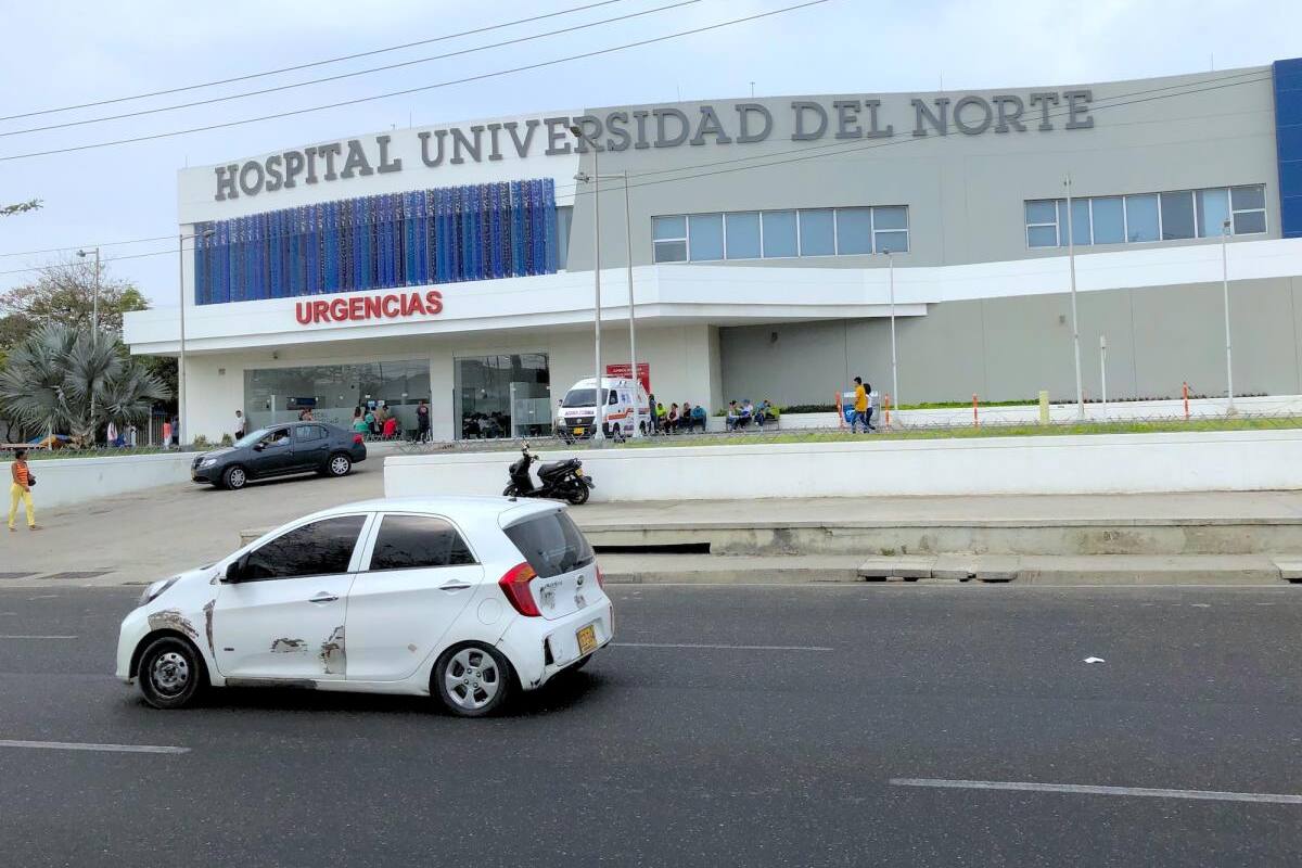 En estado grave se encuentra niño que cayó desde un séptimo piso