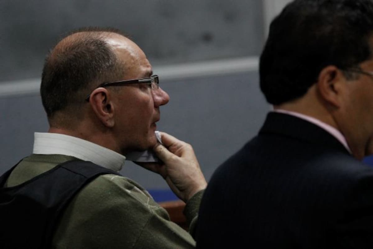 Condenan con 36 años más de cárcel para Javier Velasco por abusar de sus hijas. COLPRENSA