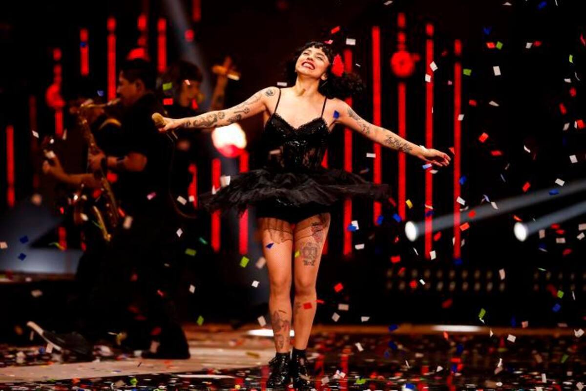 Una “valiente” Mon Laferte derrocha voz y activismo en Viña del Mar
