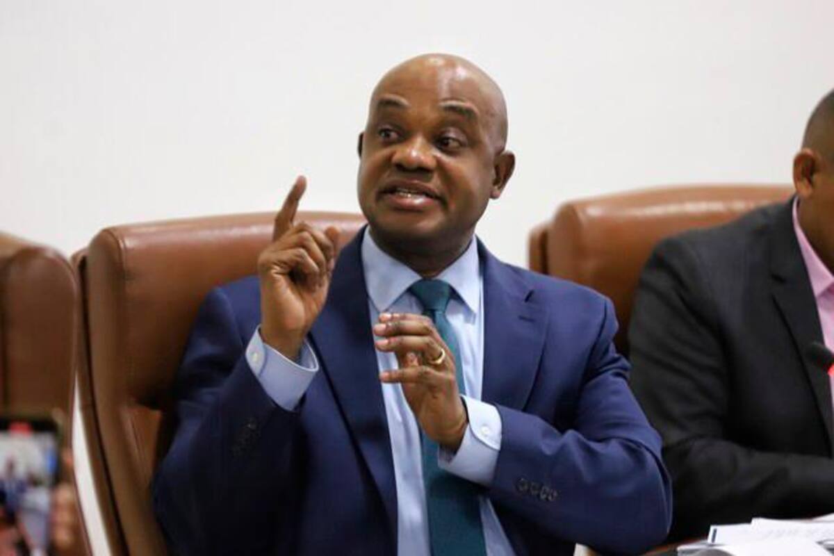 Senado cita a Canciller (e) Murillo por escándalo de pasaportes