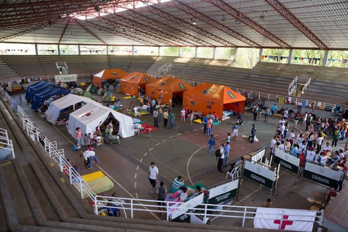 Colombianos que regresaron de Venezuela reciben ayudas. COLPRENSA