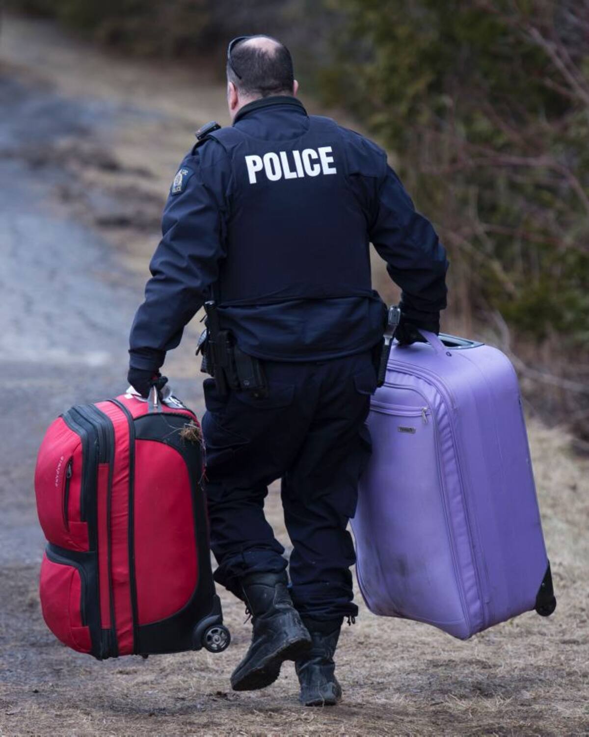 En menos de dos días esta semana, más de 70 personas franquearon la frontera entre Estados Unidos y Canadá, a veces en plena noche, según un conteo de la AFP y agentes locales. AFP DON EMMERT