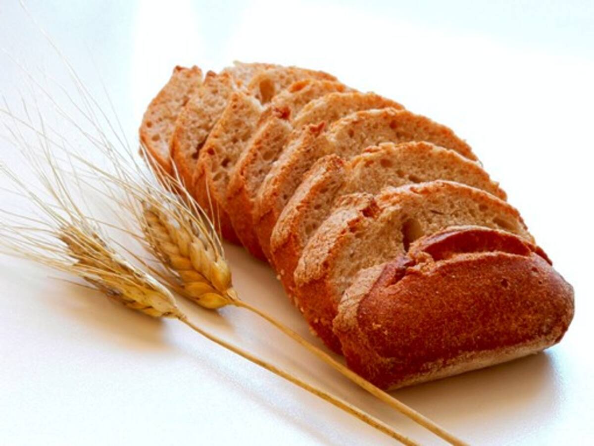 Es falso que el comer pan integral no engorda, aunque éste si aporta más vitamina y fibra que el normal. Archivo
