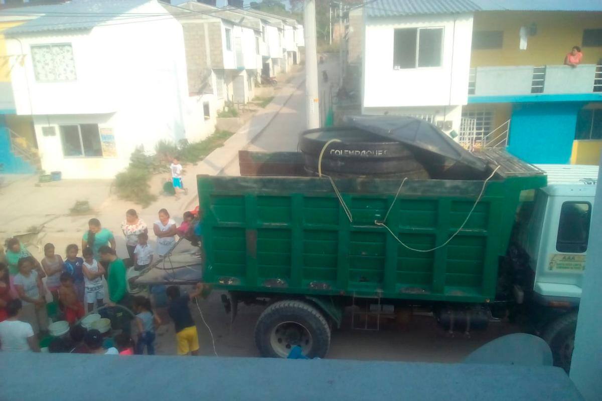 Desabastecimiento de agua en Santa Rosa del Sur