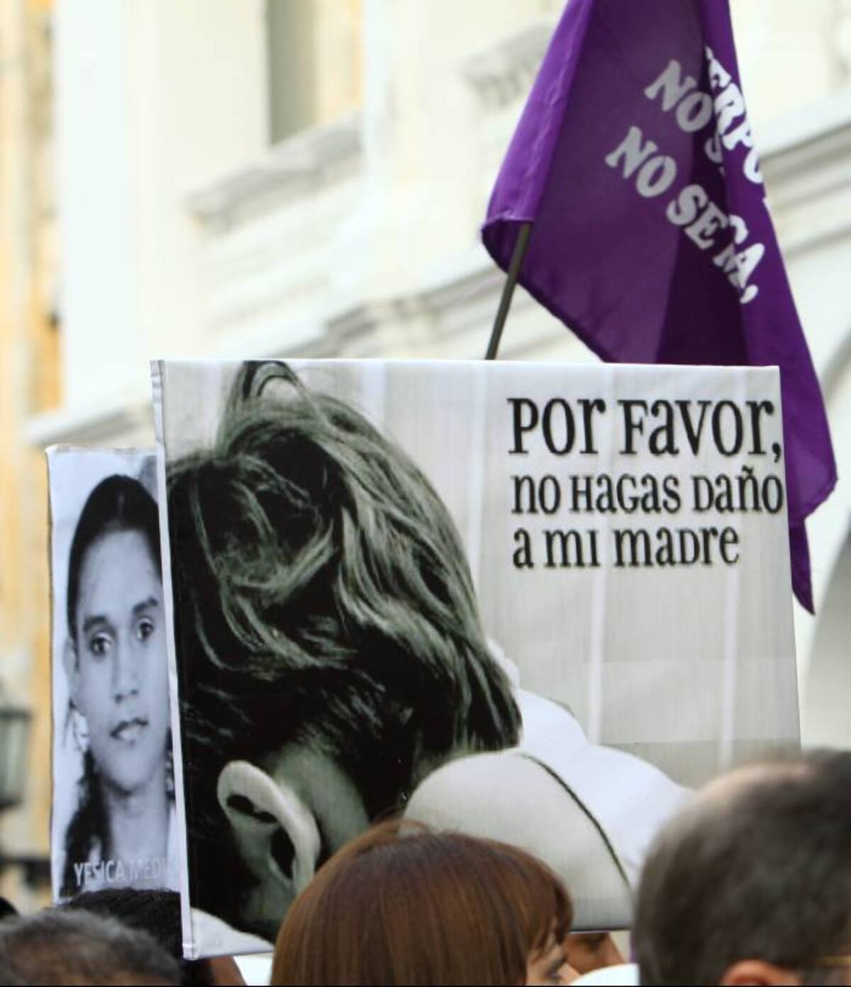 Los manifestantes recordaron varios de los lamentables casos que han dejado sin vida a cinco mujeres. El Universal-Q'hubo