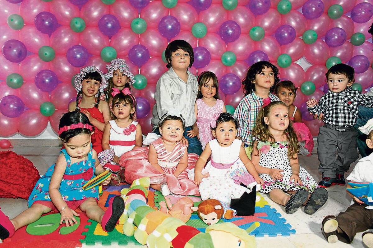 Sara Vergara, Sharon Pizarro, Valeria Camacho, Andrea Arango, la cumplimentada, Sophia Vélez Méndez, Hady Kashmar, Nashwa Kashmar, Camila Méndez, Nicolás Vélez, Victoria Barrera y Efraín Buelvas. fotos archivo particular