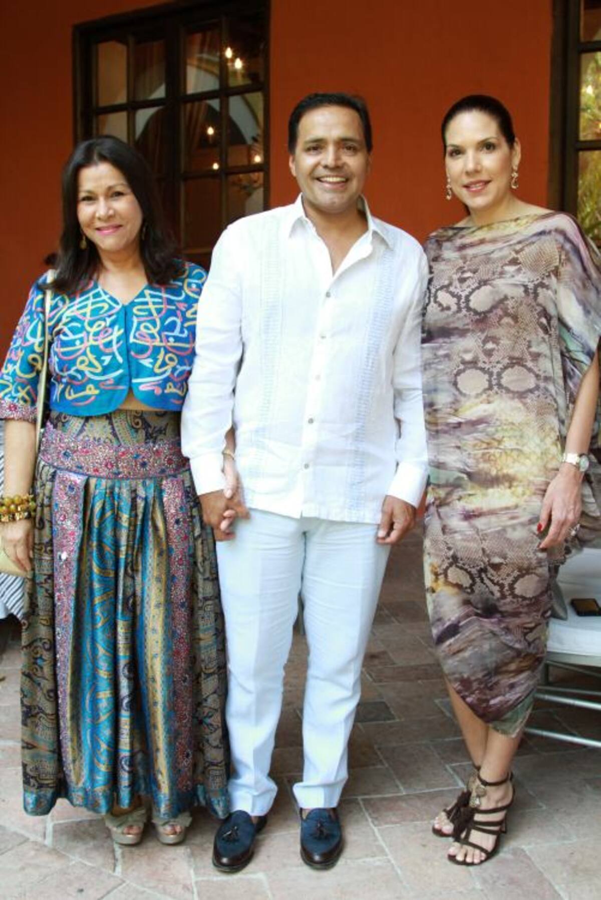 Ivet Uhia, Gitanillo De América y Claudia Morales.