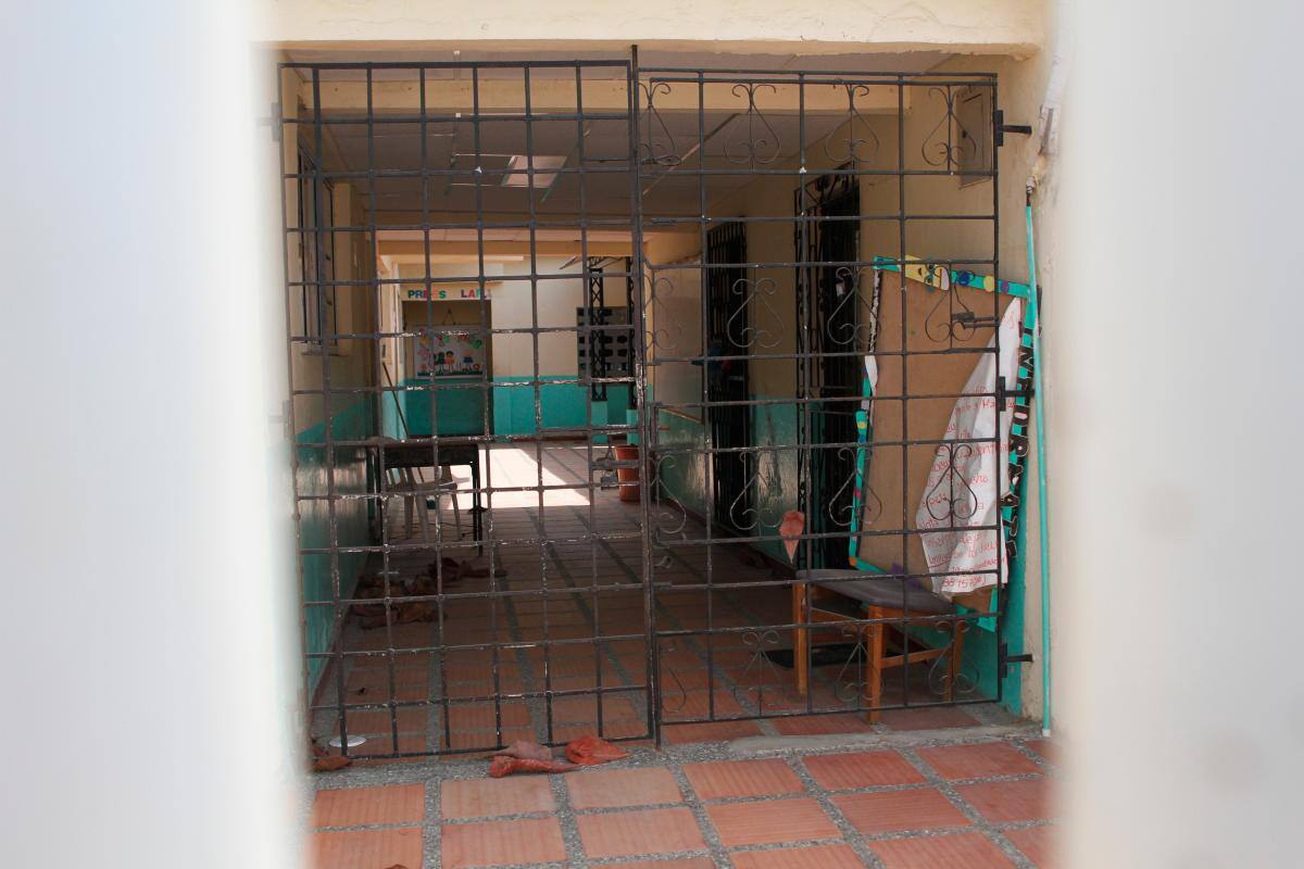 Piden arreglos al colegio Manuela Beltrán en Los Cerros y Chile